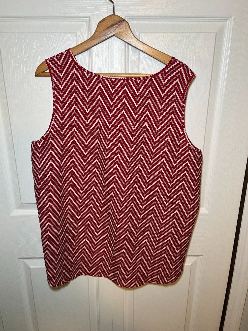 Red White Chevron Sleeveless Blouse Tank Top